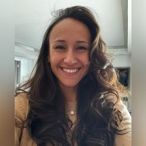 Hi there I’m Monique 👩🏽 a NEW posher/seller!🤗🤩🥳